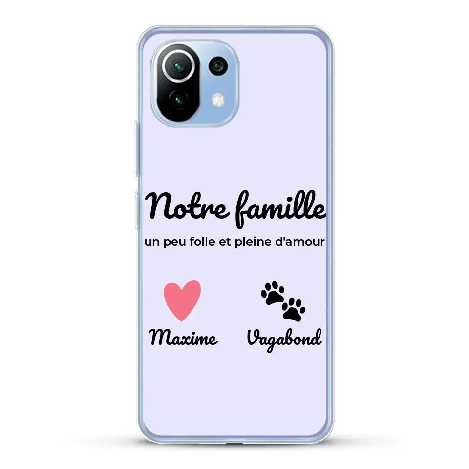 Notre famille un peu folle - Coque de téléphone personnalisée