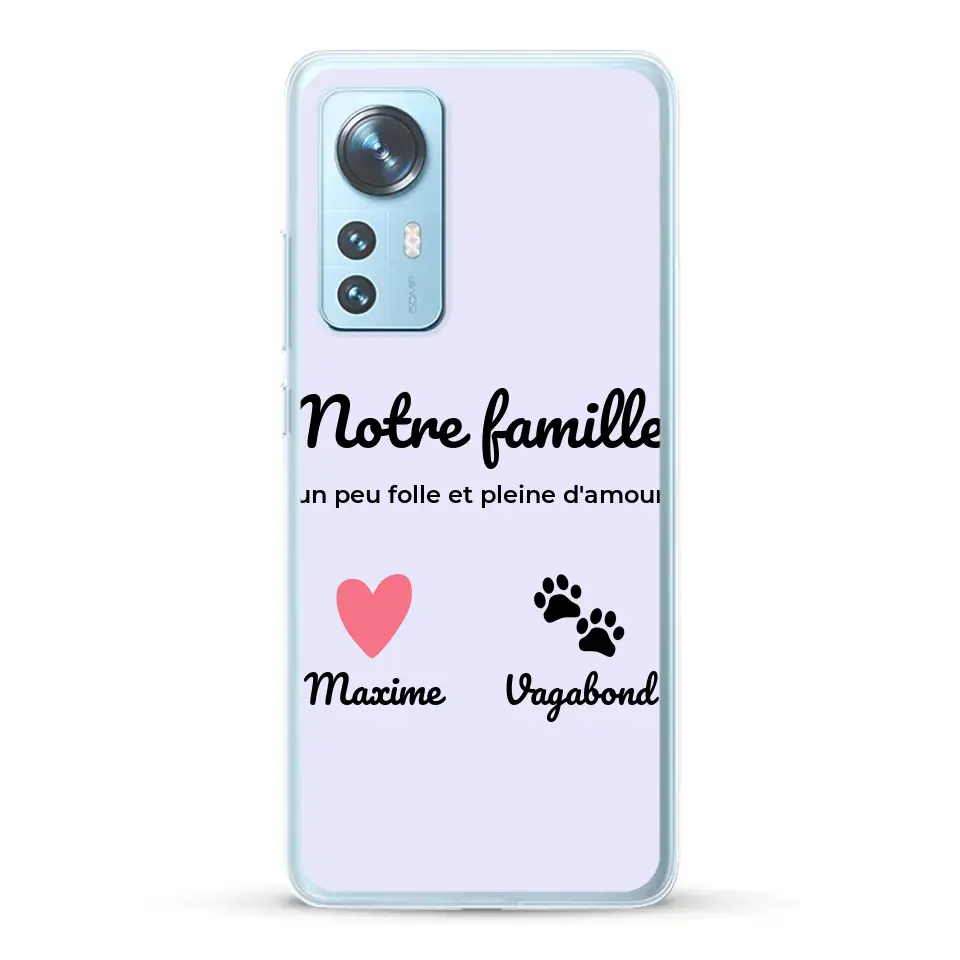 Notre famille un peu folle - Coque de téléphone personnalisée